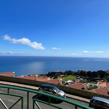 Apartment Modern & Spacious Sea View Flat For Lovely Vacation *