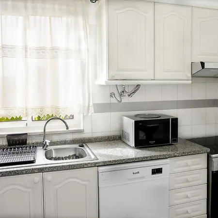 Modern & Spacious Sea View Flat For Lovely Vacation *