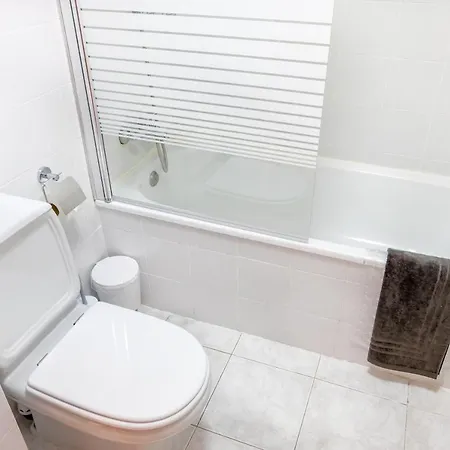 Modern & Spacious Sea View Flat For Lovely Vacation