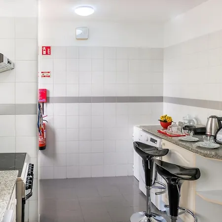 Apartment Modern & Spacious Sea View Flat For Lovely Vacation